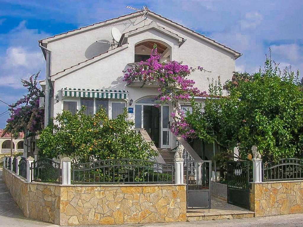 Apartments Maria 쿠클리차 외부 사진