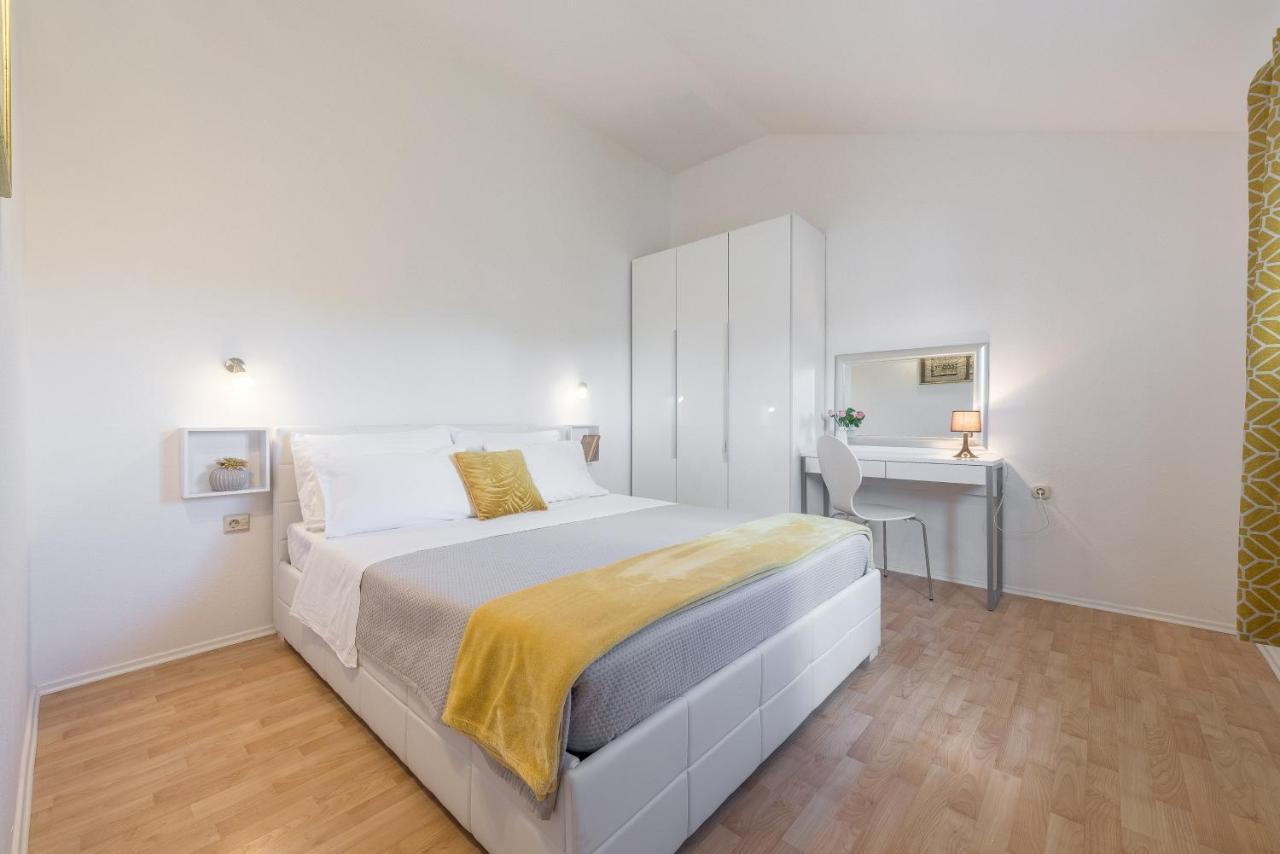 Apartments Maria 쿠클리차 외부 사진